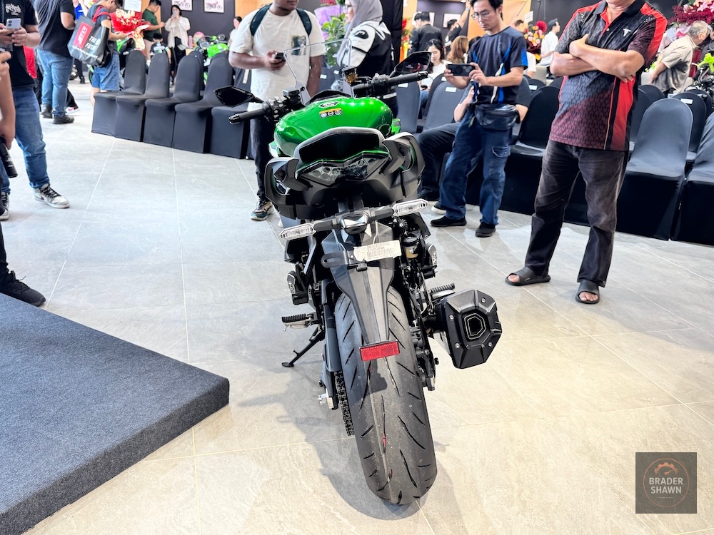 Kawasaki-Ninja-1100-SX-SE