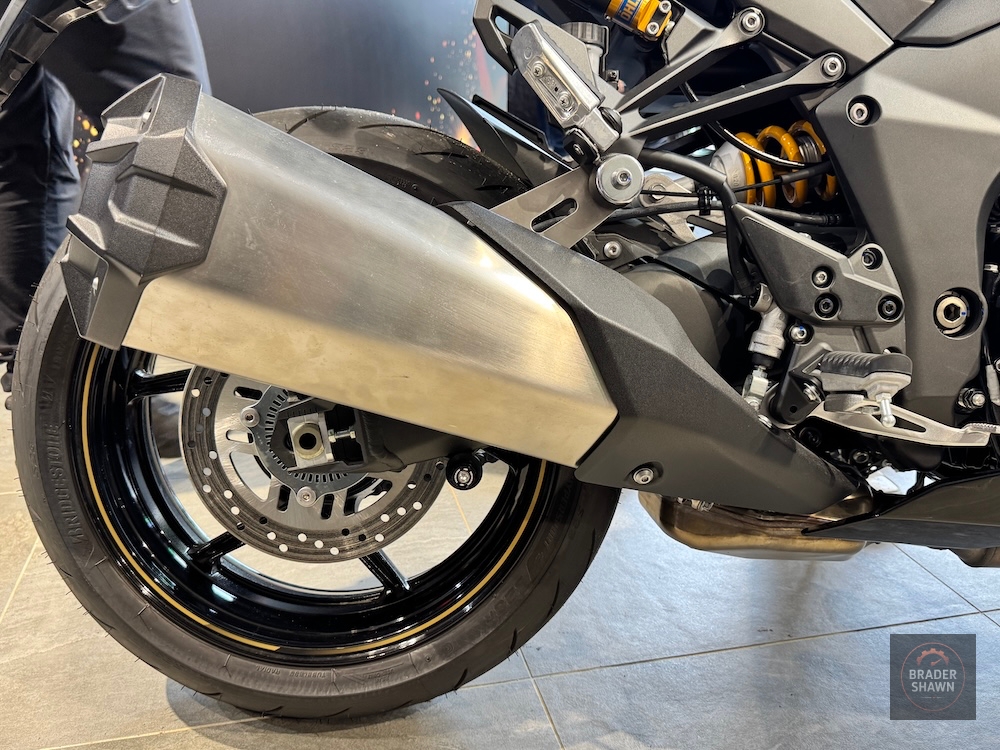 Kawasaki-Ninja-1100-SX-SE