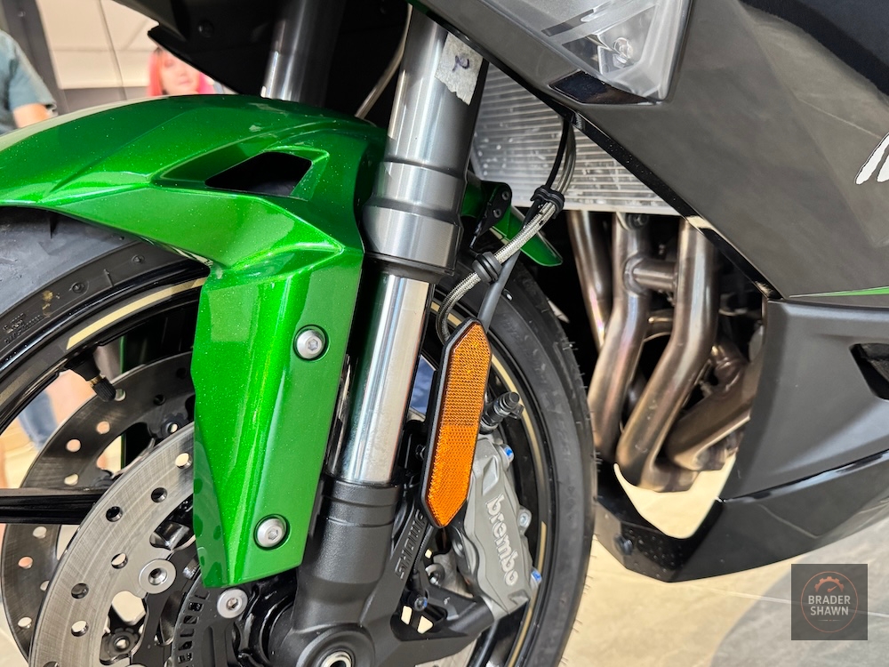 Kawasaki-Ninja-1100-SX-SE
