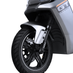 Skuter elektrik Yadea GT20 tahun 2025 yang dilancarkan di Malaysia oleh MForce Bike Holdings