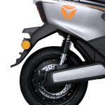 Skuter elektrik Yadea GT20 tahun 2025 yang dilancarkan di Malaysia oleh MForce Bike Holdings