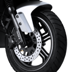 Skuter elektrik Yadea GT20 tahun 2025 yang dilancarkan di Malaysia oleh MForce Bike Holdings