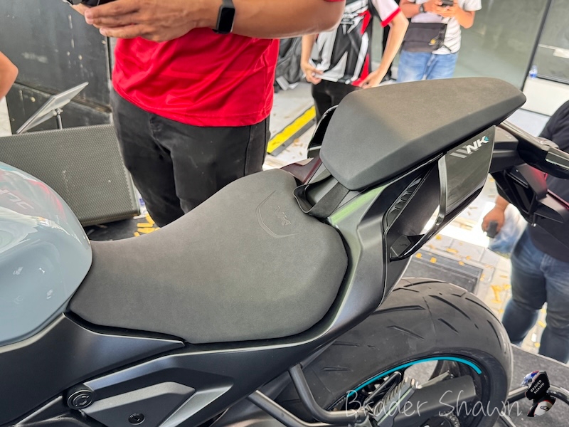 CFMOTO 675NK lancar di Malaysia dengan dua warna untuk dipilih dan harga asas ialah RM33,888 CFMOTO 675NK launch in Malaysia with 2 colour option and the basic selling price announce is RM33,888