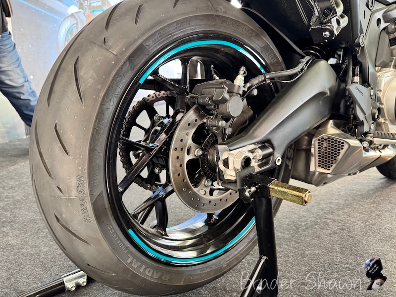 CFMOTO 675NK lancar di Malaysia dengan dua warna untuk dipilih dan harga asas ialah RM33,888 CFMOTO 675NK launch in Malaysia with 2 colour option and the basic selling price announce is RM33,888