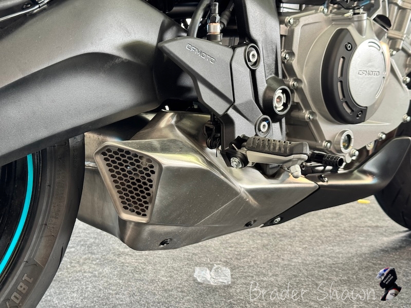 CFMOTO 675NK lancar di Malaysia dengan dua warna untuk dipilih dan harga asas ialah RM33,888 CFMOTO 675NK launch in Malaysia with 2 colour option and the basic selling price announce is RM33,888