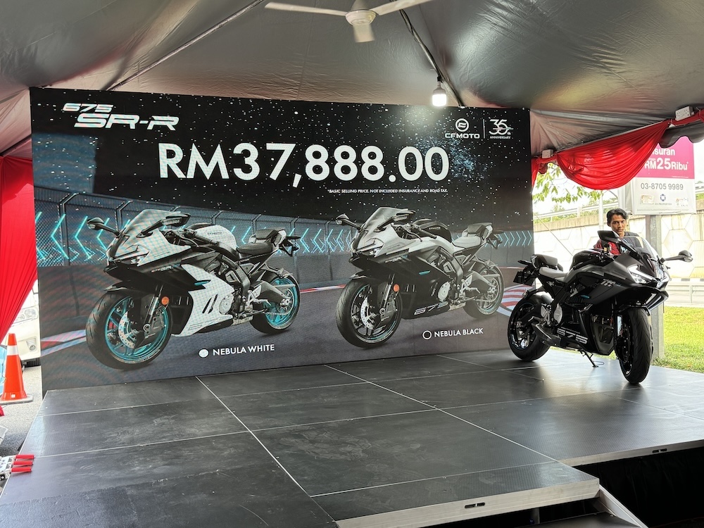 CFMOTO 675SR-R lancar di Malaysia dengan dua warna untuk dipilih dan harga asas ialah RM37,888 CFMOTO 675SR-R launch in Malaysia with 2 colour option and the basic selling price announce is RM37,888