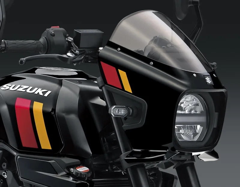 Suzuki GSX-8TT (2025) cowl head light
